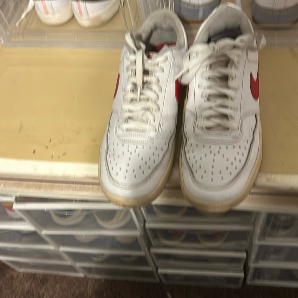 White with red swoosh Nike courts - Picture 1 of 5